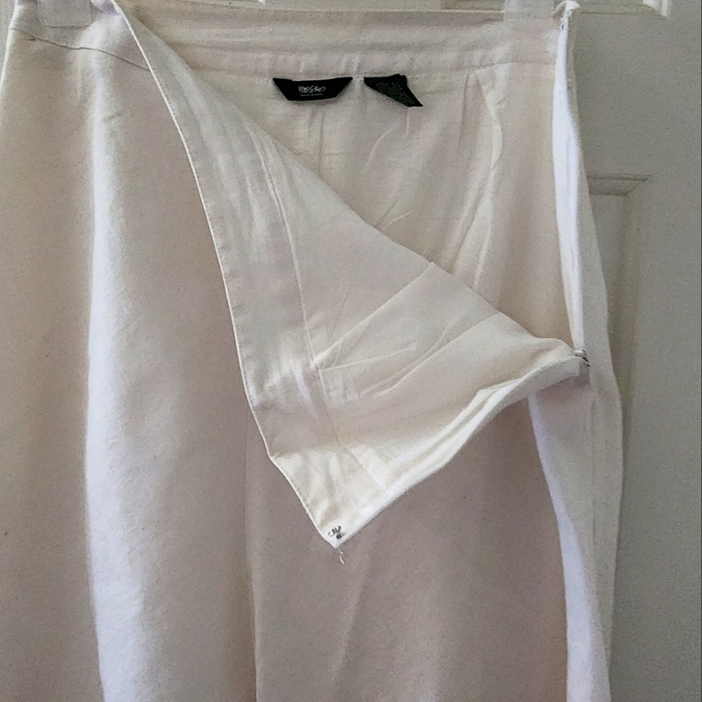 White lined linen skirt
